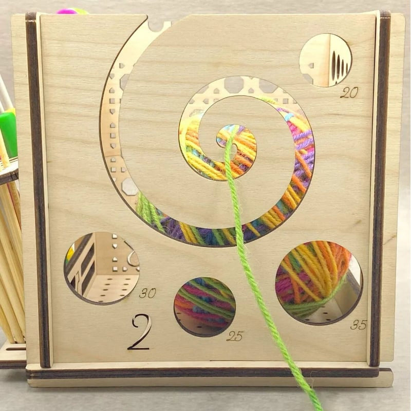 All-in-One-Garnschale aus Holz – multifunktionales Strickwerkzeug