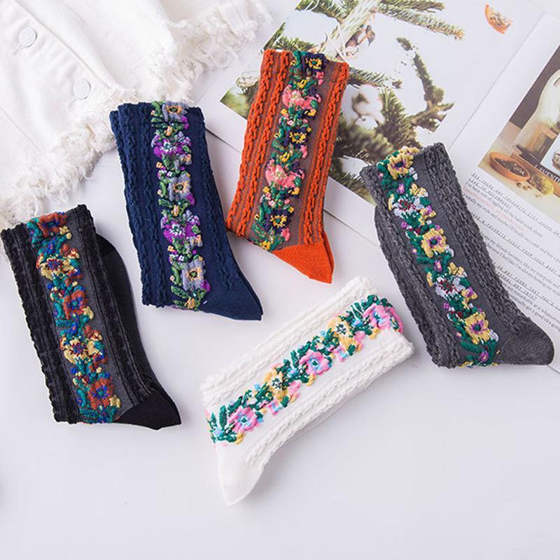 Nettjade™Vintage Socken mit Blumenstickerei (5 Paar)