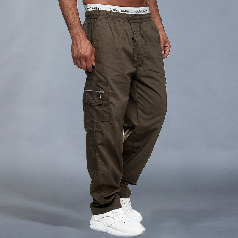 Lässige lockere Herrenhose mit mehreren Taschen